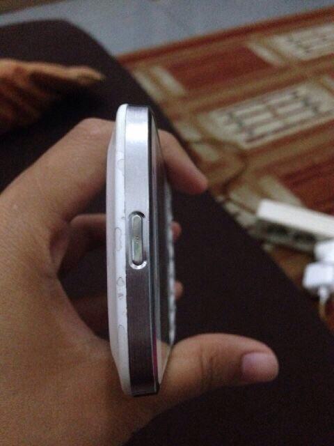 BlackBerry Dakota White Mulus Murah BANDUNG