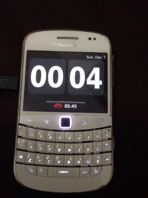 BlackBerry Dakota White Mulus Murah BANDUNG