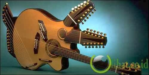 Ada Yang Punya Gitar Ini Gak Gan ???
