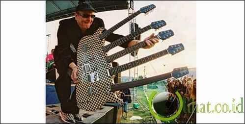 Ada Yang Punya Gitar Ini Gak Gan ???
