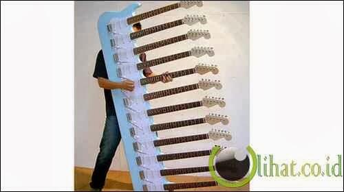 Ada Yang Punya Gitar Ini Gak Gan ???