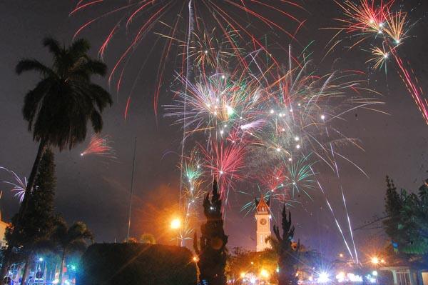 Tempat favorit merayakan Malam Tahun Baru di Beberapa Kota di Indonesia