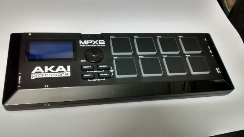 WTS: AKAI MPX8 Mobile Sample Player