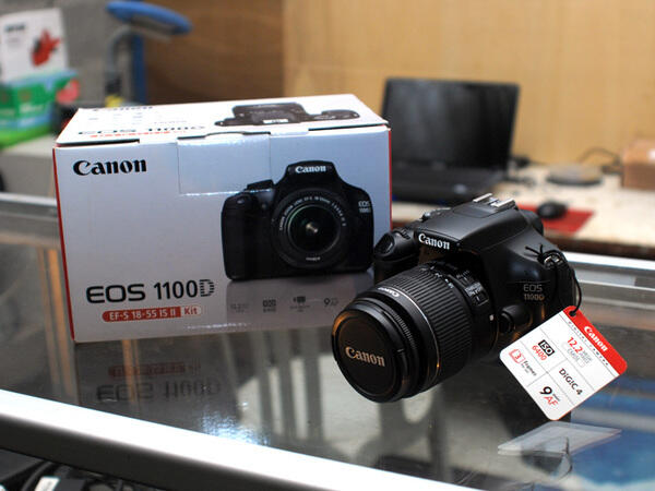 Canon Eos 70d wifi kit 18-55is stm - new