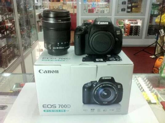Canon Eos 70d wifi kit 18-55is stm - new