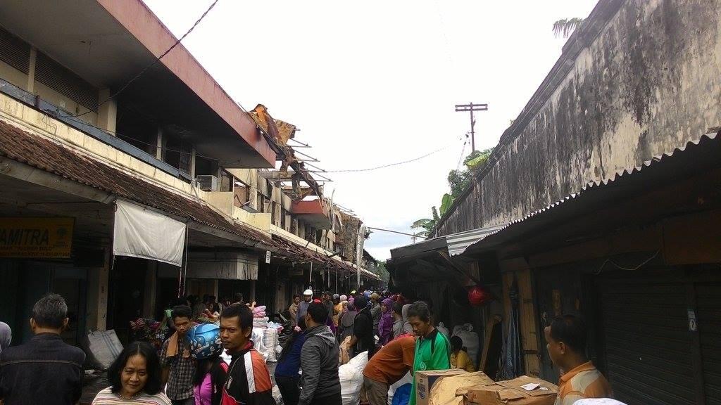 &#91;HOT NEWS&#93; Pasar Klewer di Solo Terbakar