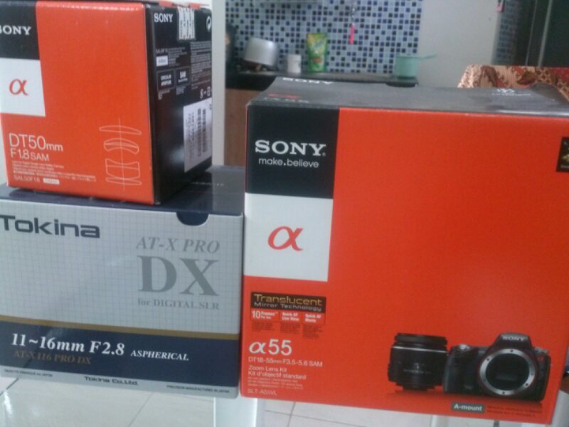 Sony alpha a55, Sony SAL 50mm f1.8, Tamron 60mm f2 macro, Tokina 11-16mm f2.8, murah