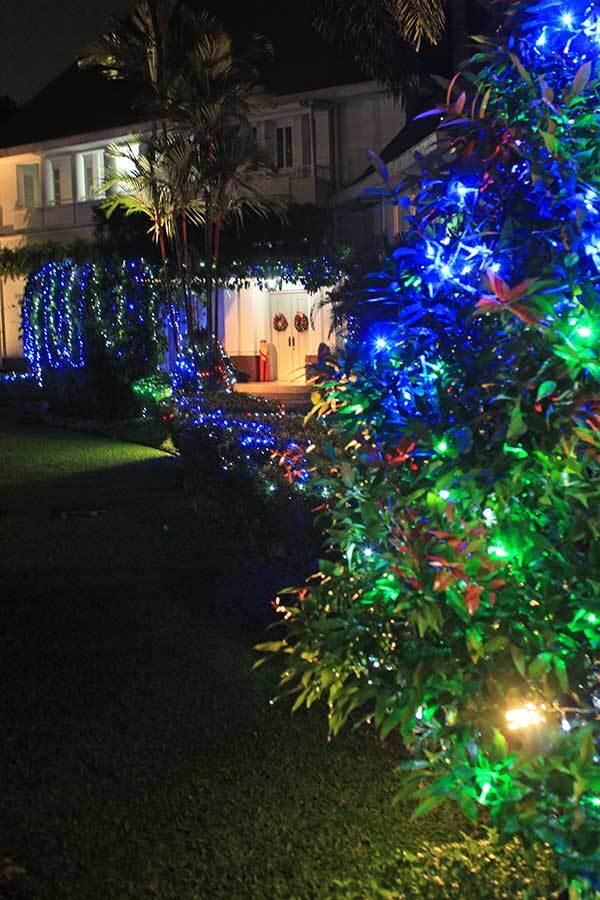 [SELAMAT NATAL] Ketika Rumah Dinas Gubernur Ahok Bertabur Cahaya