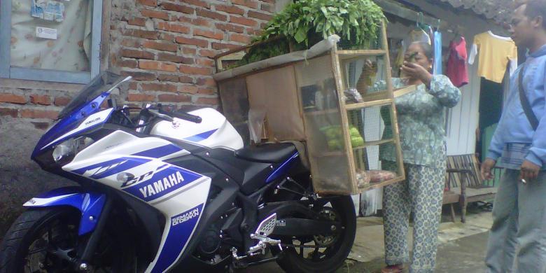 Kreatifnya Orang Indonesia, Kisah Dwi &quot;JUALAN SAYUR PAKE YAMAHA R.25&quot;