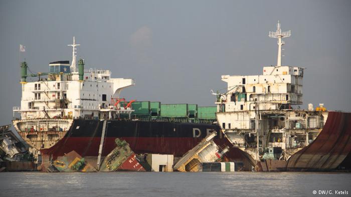 Kuburan Kapal, Chittagong