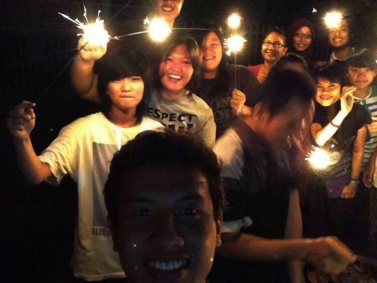Mau Malam Tahun Barumu Seru dan Menyenangkan? Jangan Lupakan Detil-Detil Ini Gan!