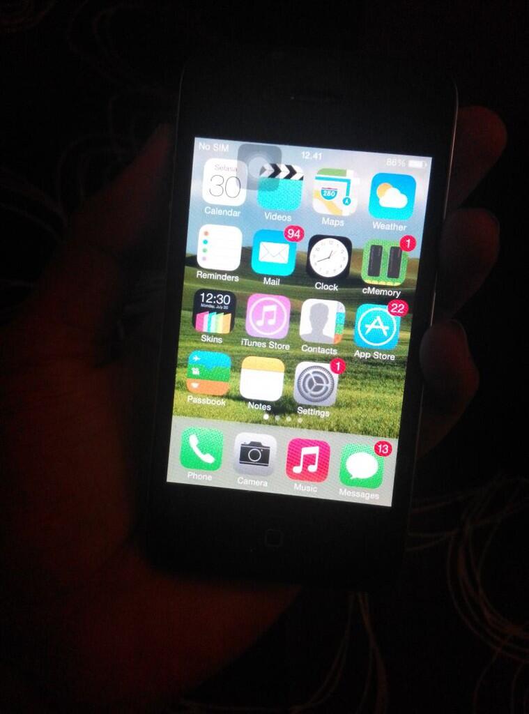 Terjual IPHONE 4G GSM 16GB MANTAB COD JOGJA  KASKUS