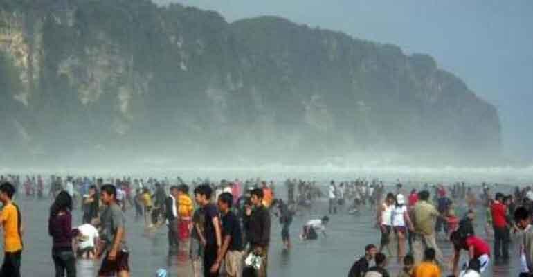 Hal yang Bakal Kita Temui Jelang dan Saat Tahun Baru di Indonesia