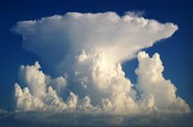 Mengenal Cumulonimbus dan Awan-awan yang Berbahaya dalam Penerbangan