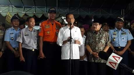 &#91;BREAKING NEWS&#93; Ini Pernyataan Lengkap Presiden Jokowi di Crisis Center AirAsia