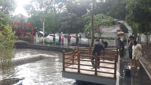 &#91;Kang Emil Beraksi Lagi&#93; Asyik, Dua Danau Kecil di Taman Lansia Hampir Rampung