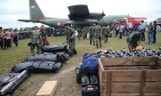 Foto Bicara Aksi TNI dan Basarnas dalam Pencarian dan Evakuasi Pesawat AirAsia