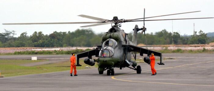 Foto Bicara Aksi TNI dan Basarnas dalam Pencarian dan Evakuasi Pesawat AirAsia