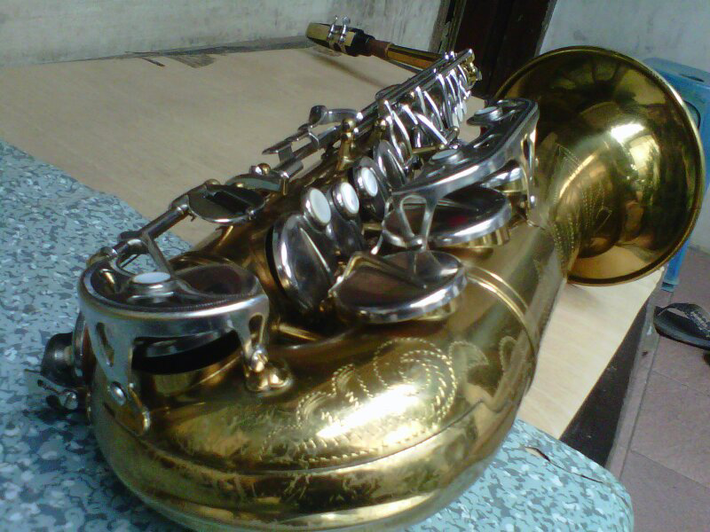 Terjual alexandre super alto saxophone made in italy >>>> turun harga