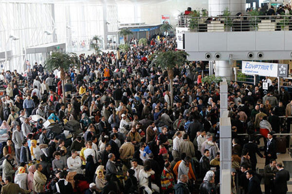 7 alasan delay pesawat terbang paling ANEH di dunia!!