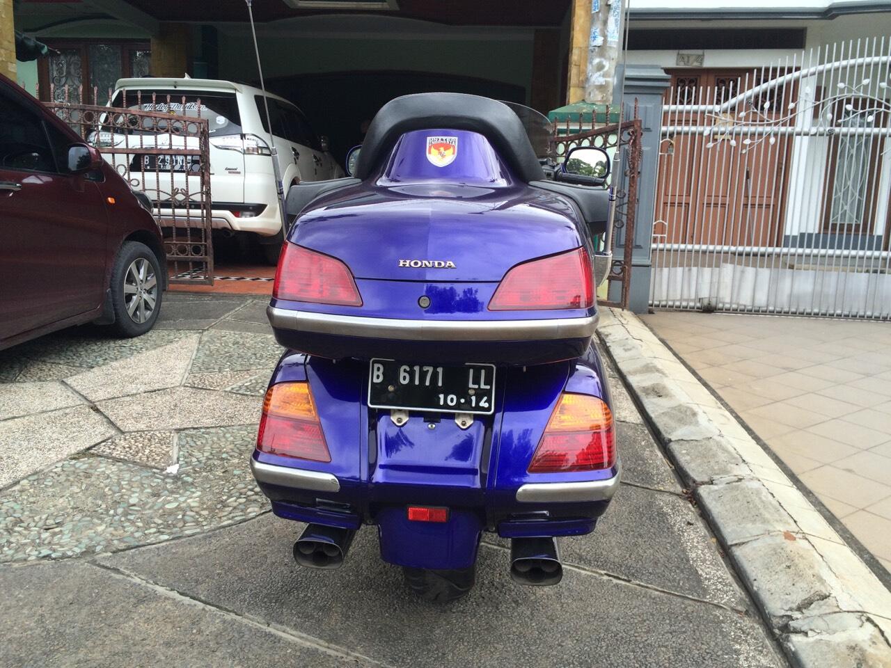 Terjual DIJUAL 3 MOTOR (GOLDWING 1800cc, PIAGGIO MP3 125cc 