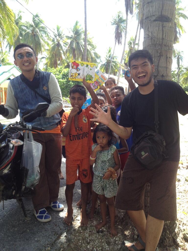 VOLUNTOURISM : Kisah Nenek Tua, Bocah, dan Panti Asuhan.