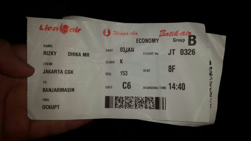 Suasana Kokpit Pesawat Saat Berada di Dalam Awan 