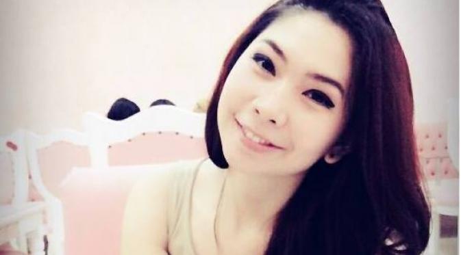 Tangisan CEO AirAsia di Pemakaman Pramugari Khairunisa Malam Hari