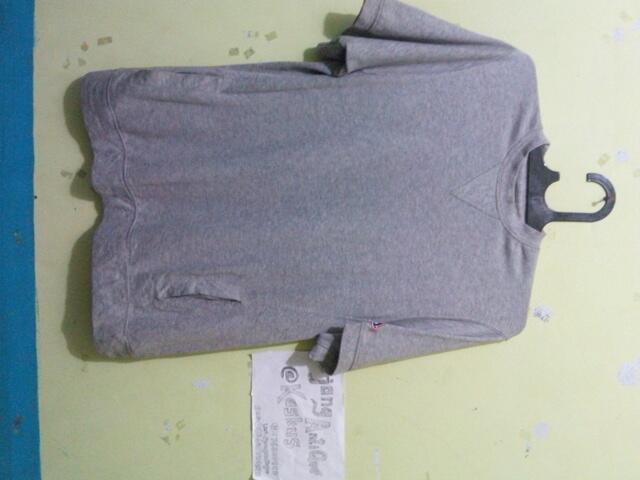 Kaos Uniqlo, Polo Uniqlo, Polo Lacoste, Polo Nautica, Kaos Vans, Kaos Stussy, etc