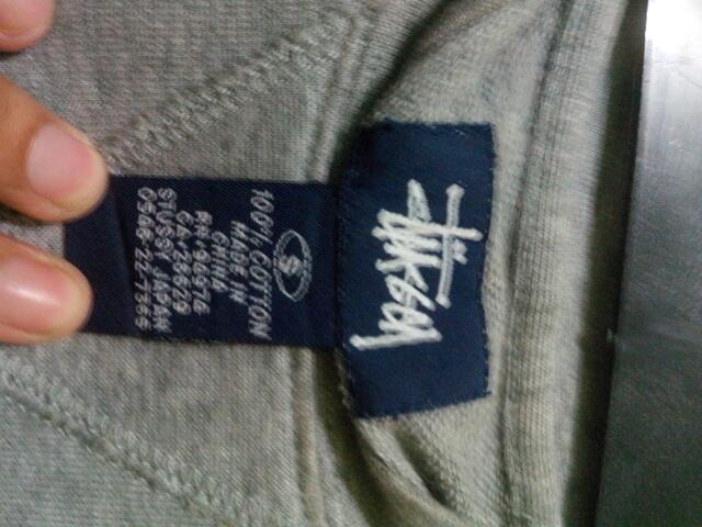 Kaos Uniqlo, Polo Uniqlo, Polo Lacoste, Polo Nautica, Kaos Vans, Kaos Stussy, etc