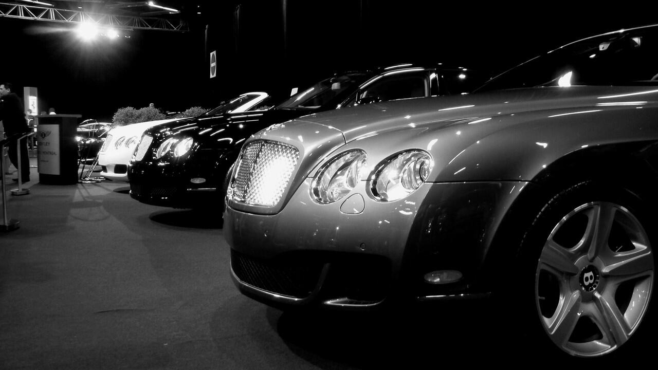 Ngeri Gan! Hoegh Osaka Kapal Pengangkut Ribuan Mobil Rolls-Royce dan Bentley Karam