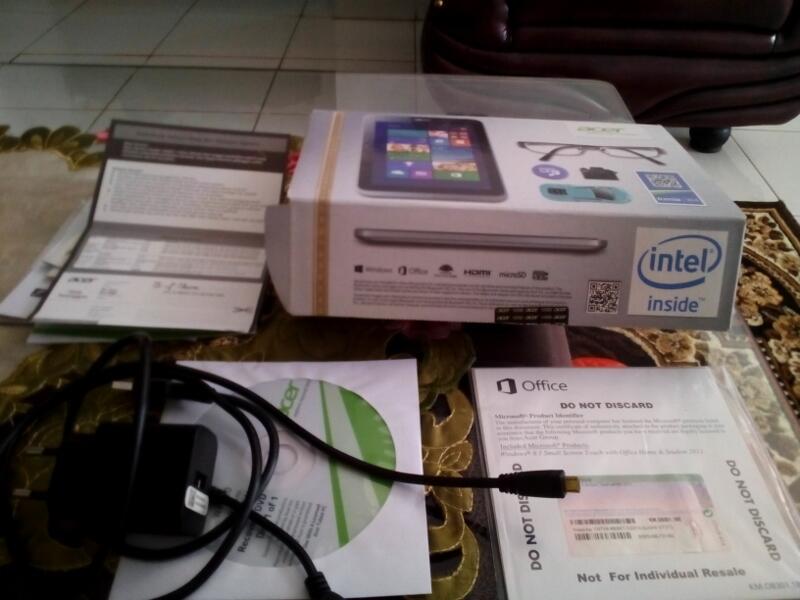 Acer Iconia W4 820