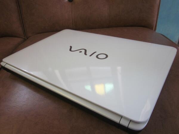 SONY VAIO SVF142A29W Core i5 Ivy Brigde with Win8....Putih,Bersih,Mulus