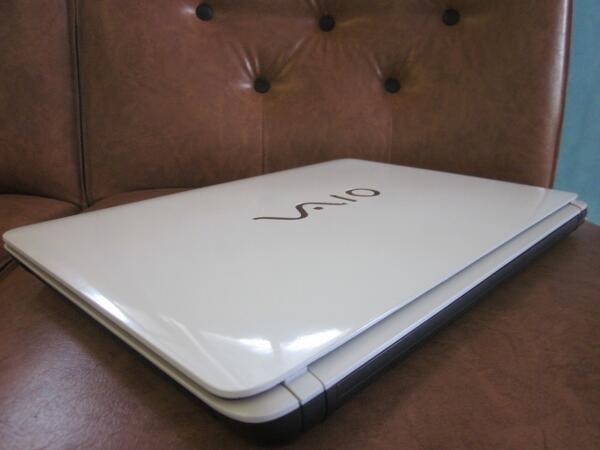 SONY VAIO SVF142A29W Core i5 Ivy Brigde with Win8....Putih,Bersih,Mulus
