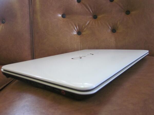 SONY VAIO SVF142A29W Core i5 Ivy Brigde with Win8....Putih,Bersih,Mulus