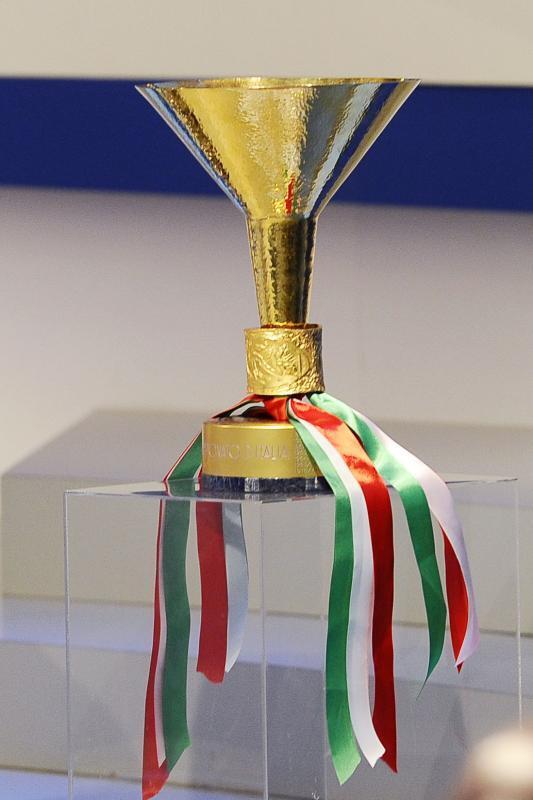 ۞ ★★★ Trofi-Trofi Bergengsi di Dunia Sepakbola ۞ ★★★