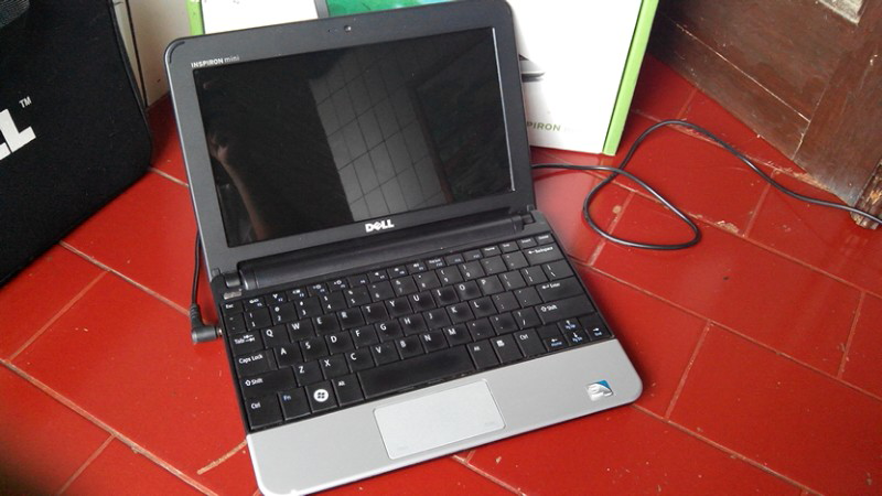 DELL ISNPIRON mini 1011 (ada minus)