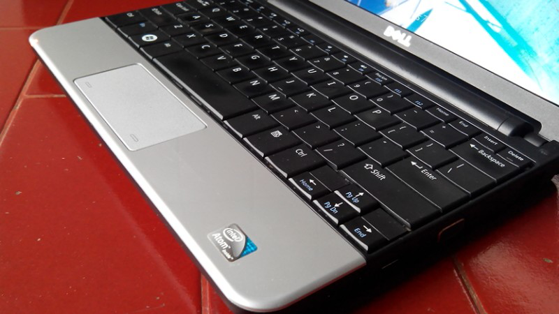 DELL ISNPIRON mini 1011 (ada minus)
