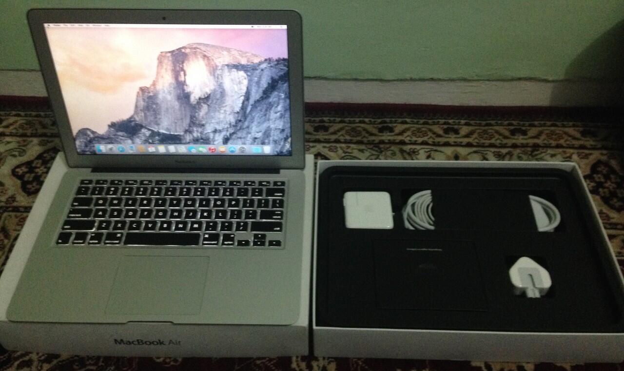 Macbook Air 13-inch Mid 2012 (MD231)