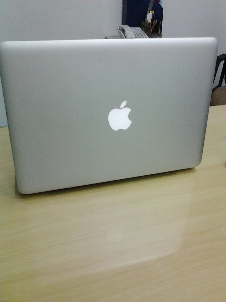 Dijual MacBook Pro core 2 duo