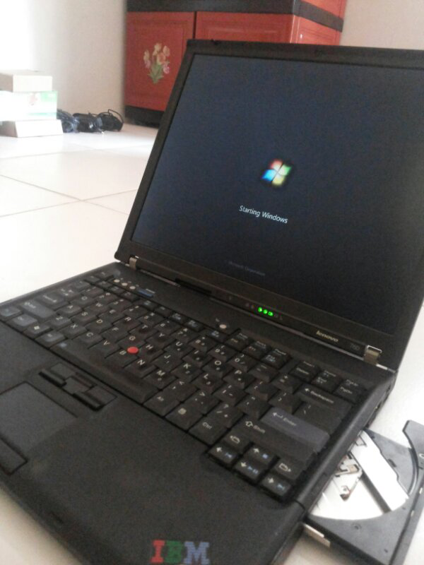 LAPTOP LENEVO THINKPAD T60-DKI CENGKARENG