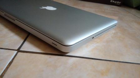 MACBOOK PRO 13 INCHI MID 2010 RAM 8 GB HDD 320GB JARANG PAKAI CC NORMAL MURAH GAN