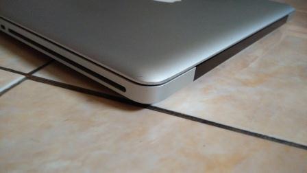 MACBOOK PRO 13 INCHI MID 2010 RAM 8 GB HDD 320GB JARANG PAKAI CC NORMAL MURAH GAN