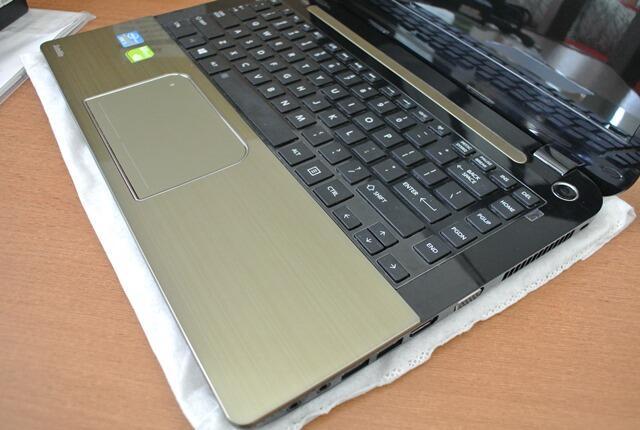 Laptop gaming Toshiba L40 Core i3 nvidia 740m 2Gb || Surabaya masuk.,.!!