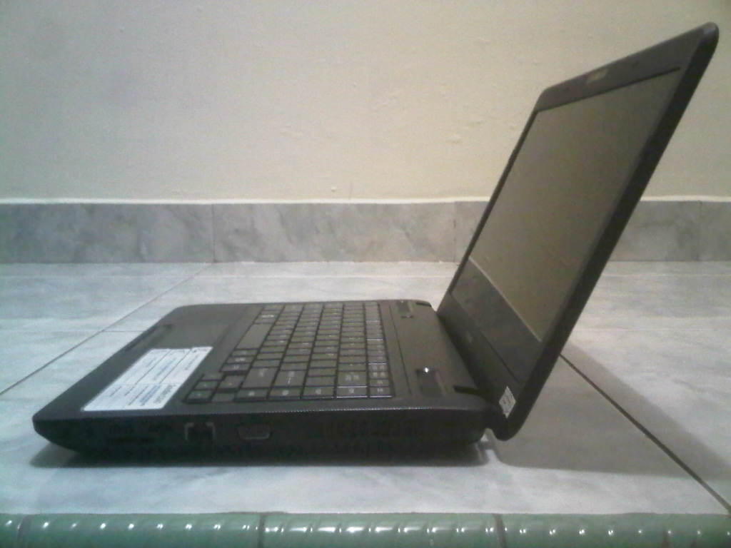 LAPTOP TANGGUH TOSHIBA SATELLITE PRO C640 CORE i3 RAM 2GB GRATIS ONGKIR PALEMBANG