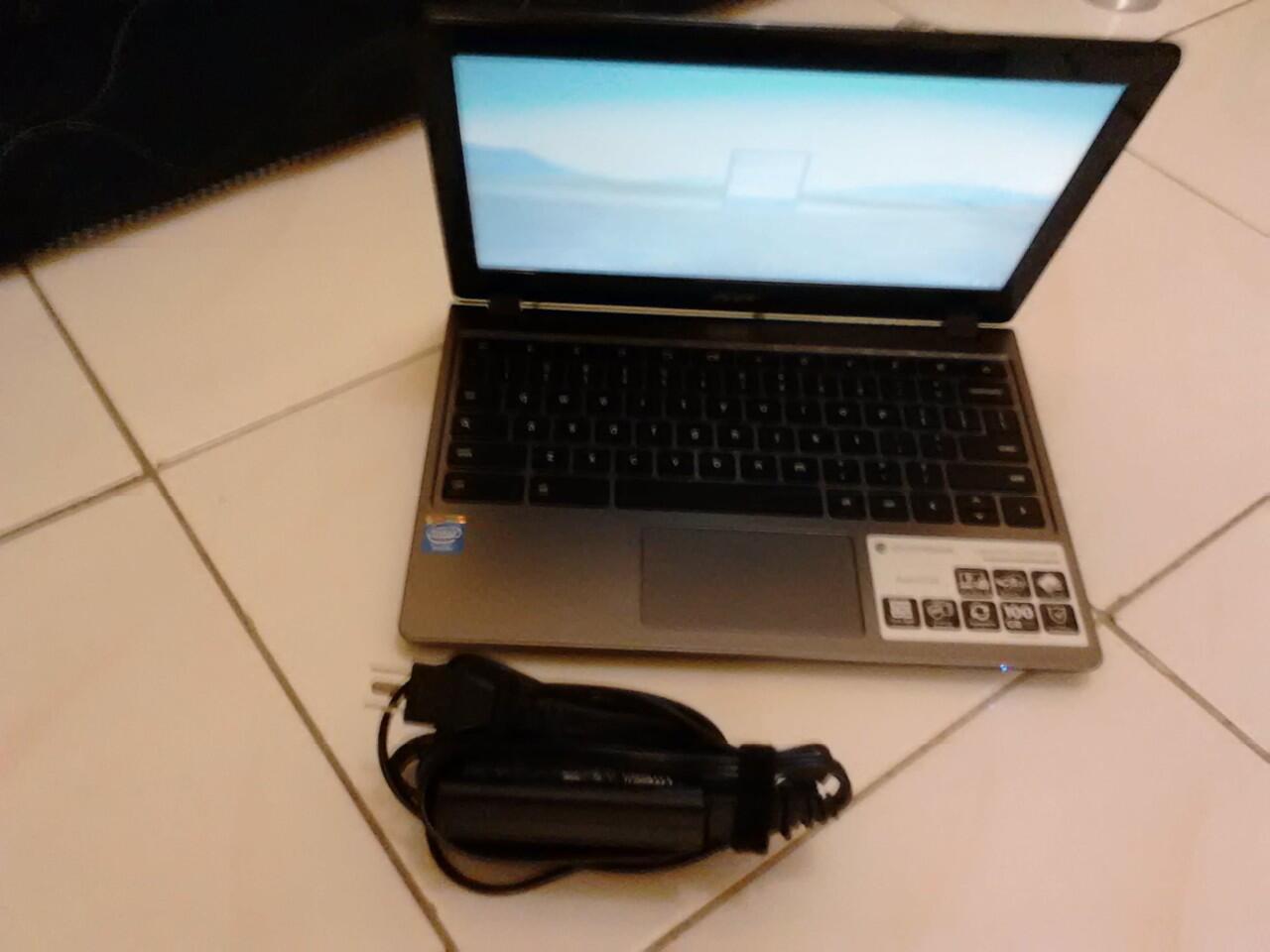 WTS: Acer Chromebook C720 fullset + bonus softcase & konektor HDMI to Proyektor