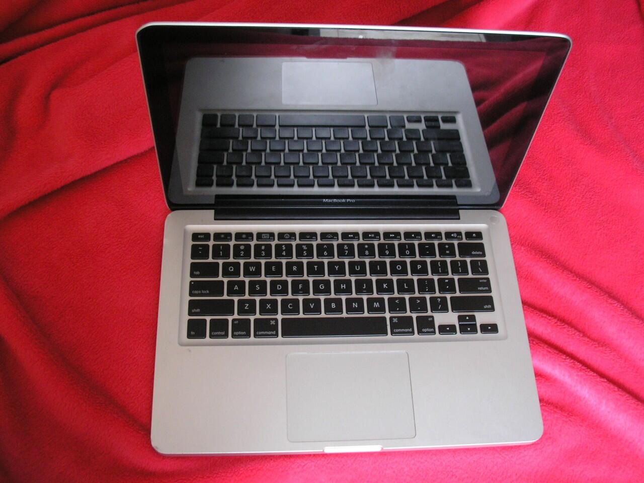 macbook pro 13" 2010 matot jual cepet aja bogor kota