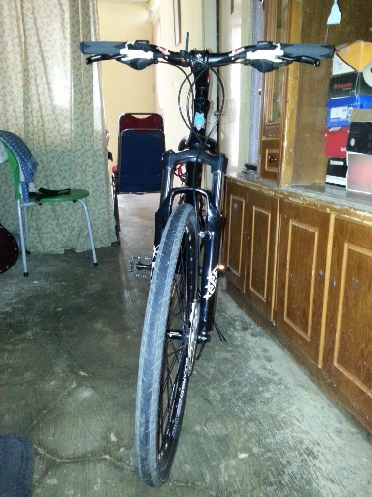 tt Sepeda MTB Element Police 911 California dengan smartphone depok