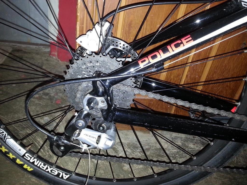tt Sepeda MTB Element Police 911 California dengan smartphone depok