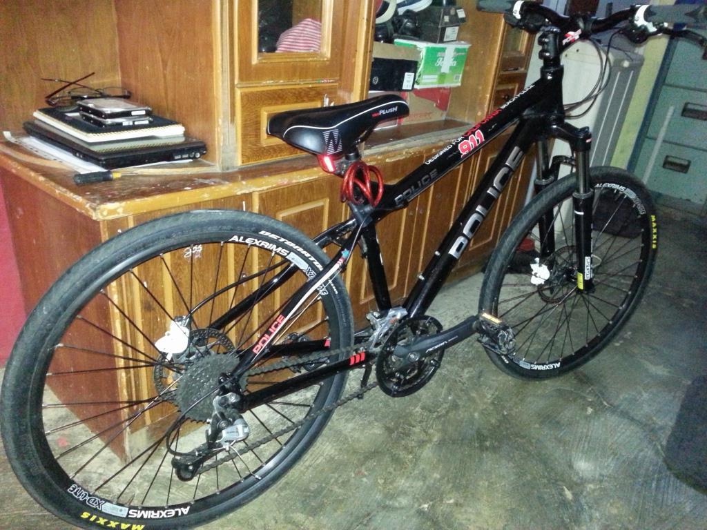 tt Sepeda MTB Element Police 911 California dengan smartphone depok